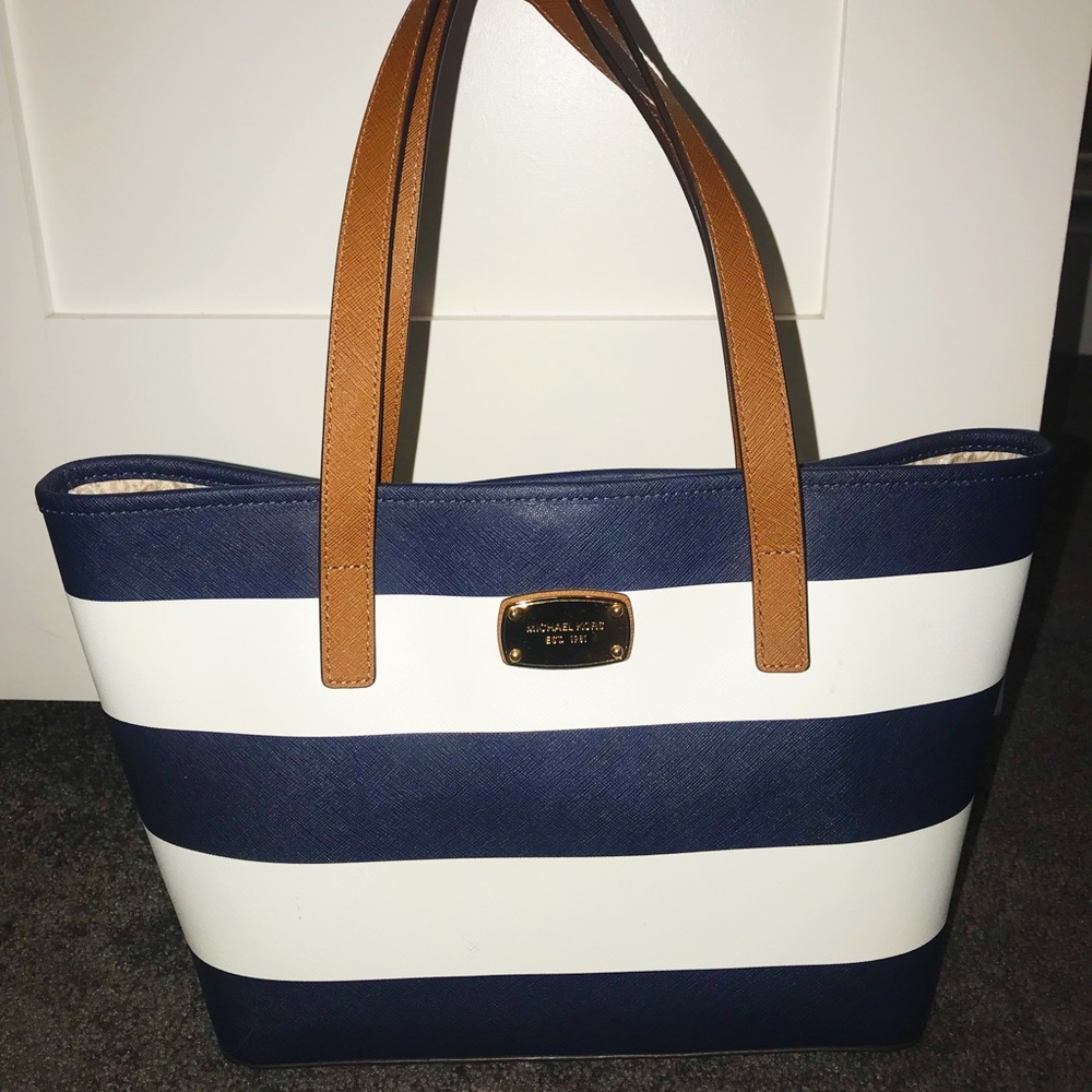 Michael Kors Purse (small tote)